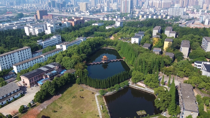 井冈山大学湖心亭