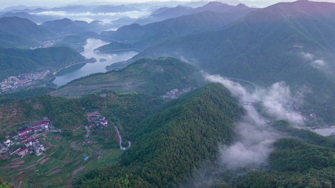 东阳天山云海航拍延时