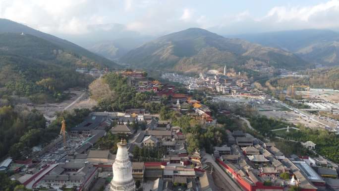 航拍4K素材.五台山风景区一镜全景