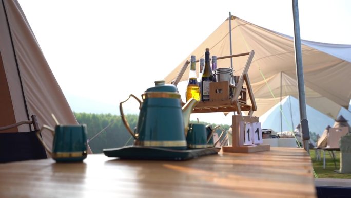 露营 装备 空镜 茶壶