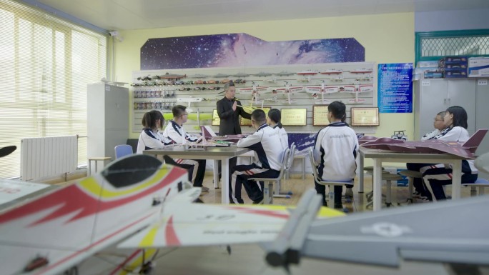 学生实训航模课程飞机起飞X