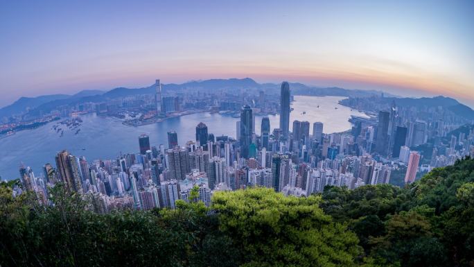从维多利亚峰看香港市