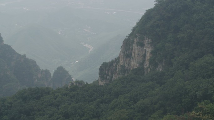 狼牙山峭壁