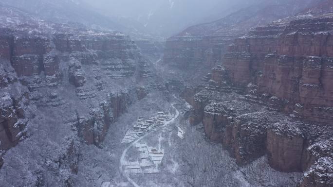 太行山大峡谷雪景航拍山川峡谷