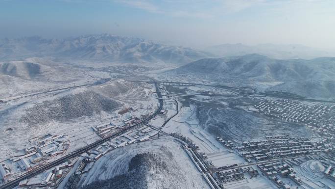 太行山大峡谷雪景航拍村庄公路