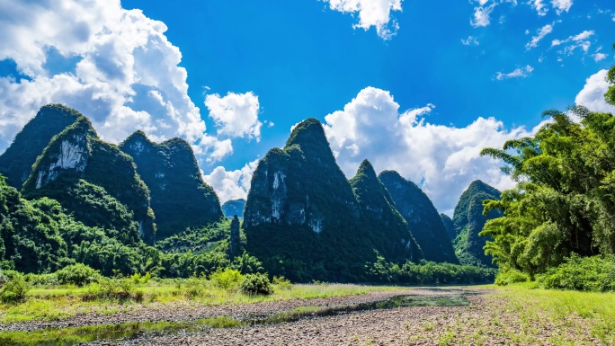 广西桂林山水漓江风光延时