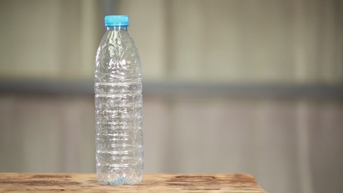 瓶子废品回收垃圾分类 (3)