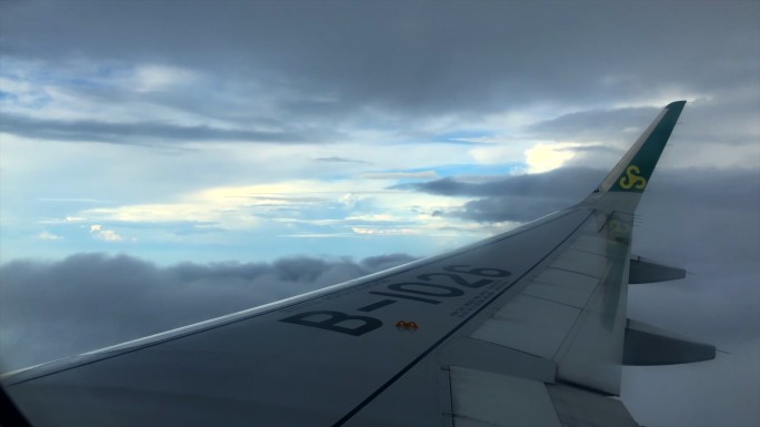飞机 机翼 蓝天 白云 天空