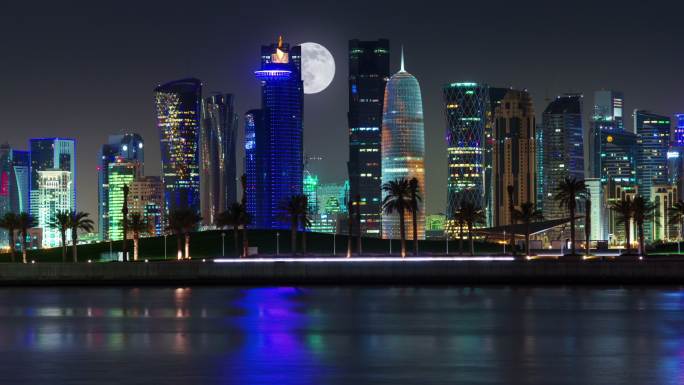 夜间照明多哈市中心海湾全景