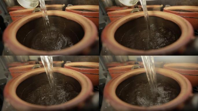 砂锅煮水准备熬粥 (3)
