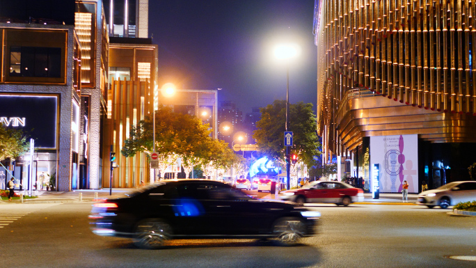 4K原创)城市马路车来车往夜景