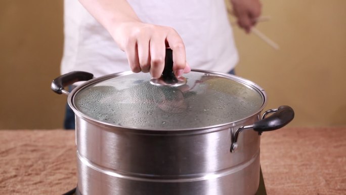 厨具锅煮水 (1)