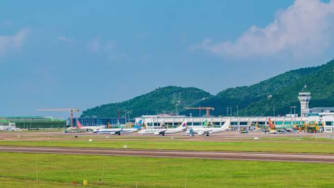 广东珠海金湾机场航站楼停机坪延时交通素材