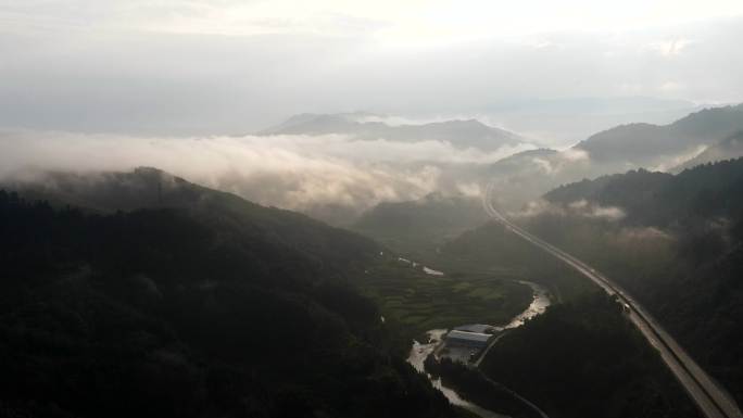 雪峰山沪昆高速云海