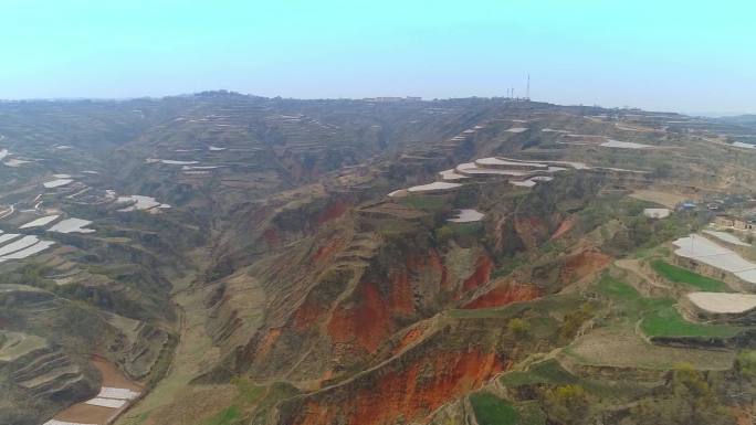 甘肃大山荒凉