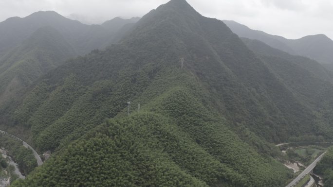 航拍山峰山林秀美河山