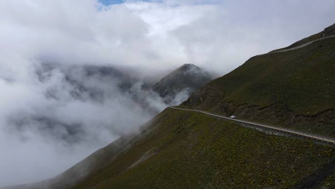 川西高原巴朗山云海盘山公路天路云端公路