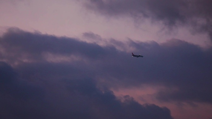 飞机飞行航班飞过天空云海04