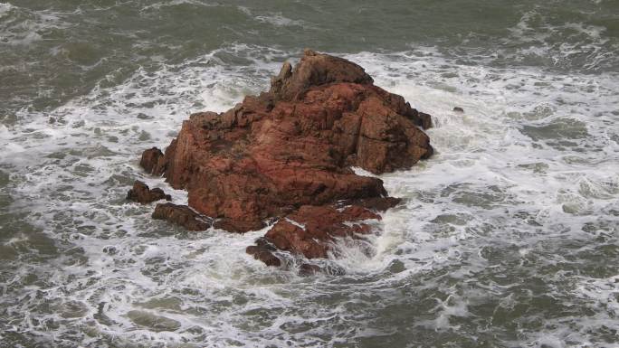 山东荣成成山头的礁石海浪4K