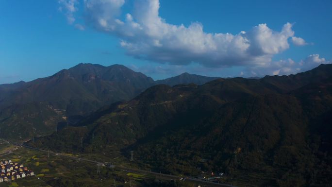 4k能源日出风力发电云海延