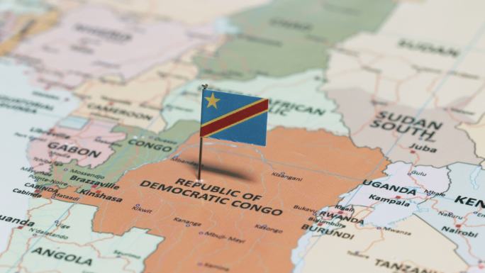 悬挂国旗的刚果民主共和国