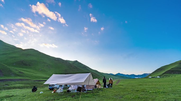 若尔盖草原露营延时白天傍晚星空