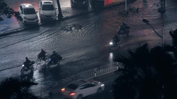 台风天风雨前行