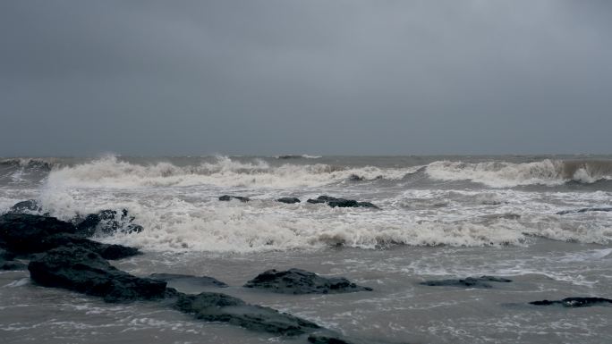 琼州海峡台风天-慢镜头