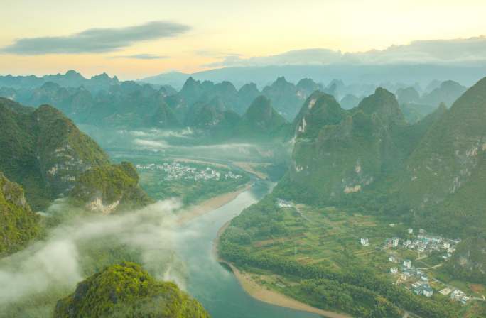 桂林经典山水航拍延时日出日落风景风光