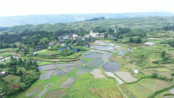 航拍贵州黔东南剑河县平芩村田园风光