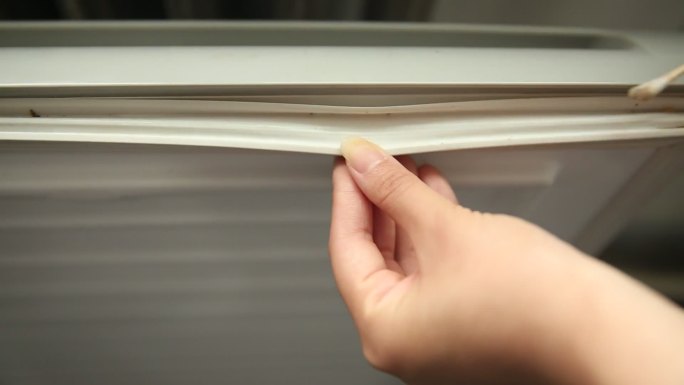 抹布清理冰箱密封条卫生死角 (3)
