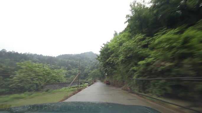 山路 崎岖的道路 泥泞的路