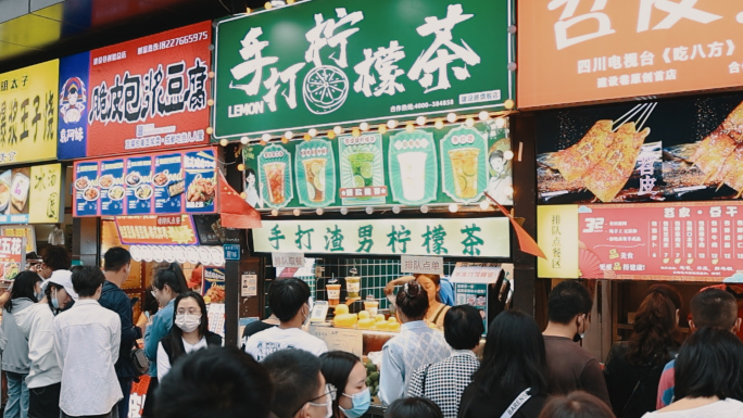 小吃美食街热闹繁华景象