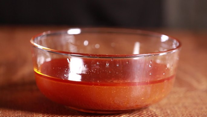 玻璃碗收集炒菜里的油 (3)