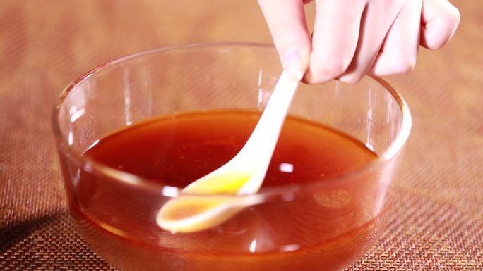 烧杯测量红油油炸食品 (2)