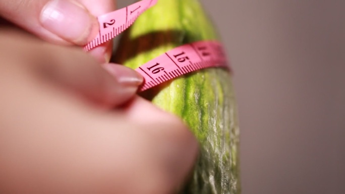 测量黄瓜粗细 (2)
