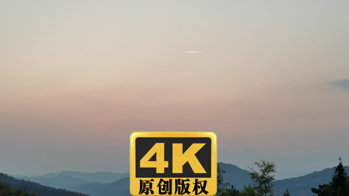 UFO飞机火箭飞过黄昏天空高清视频4K