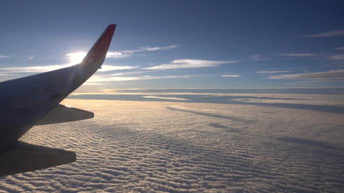 飞机 云层之上 穿云 云海 机翼 4k