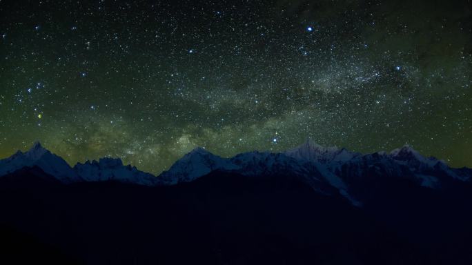 云南梅里雪山银河夜景