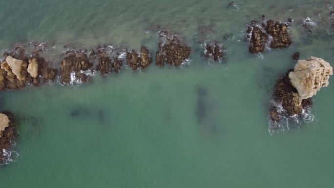 [4K]航拍素材.大连排石俯拍海礁特写