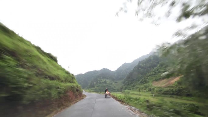 山路 崎岖的道路 泥泞的路