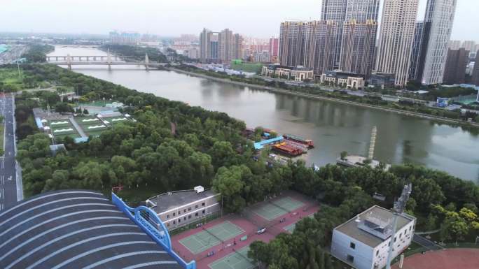 4K航拍北京通州大运河夕阳下的运河商务区