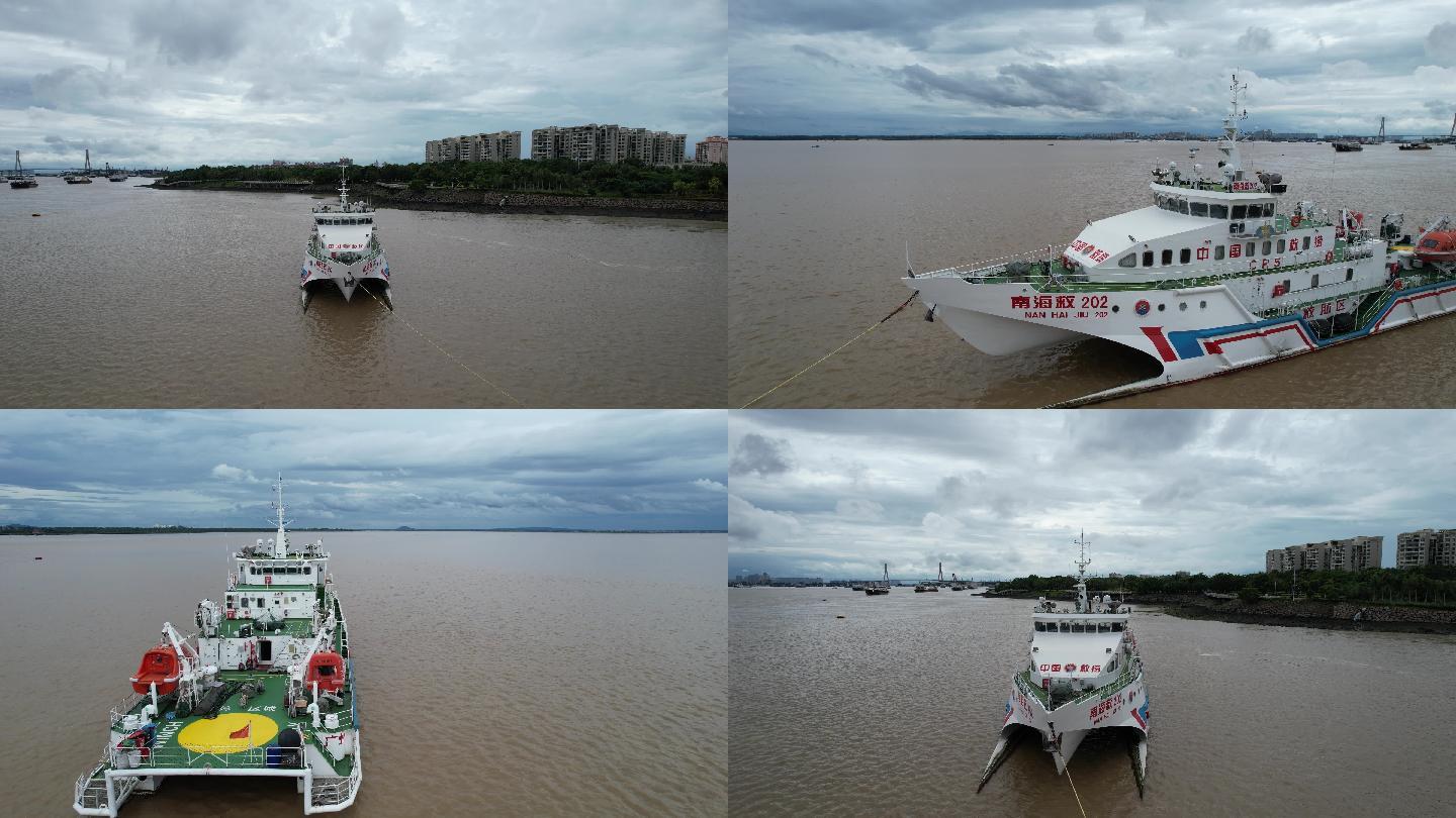台风来临时海南儋州湾洋浦的中国捞救救援船
