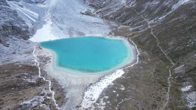 稻城牛奶湖航拍实景风景宣传视频