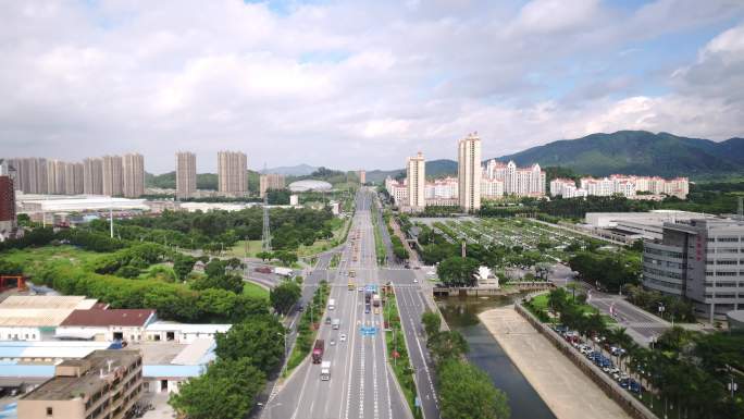 航拍广州花都风神大道城市绿化