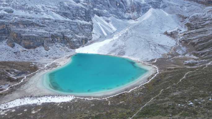 稻城亚丁牛奶湖航拍实景风景宣传视频