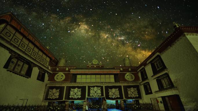 西藏拉萨大昭寺广场星空
