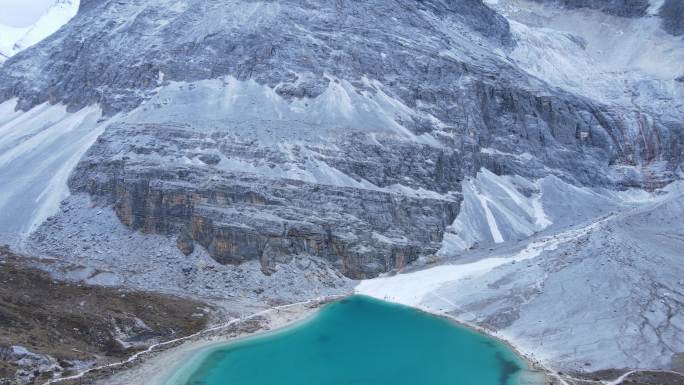 稻城牛奶湖航拍实景风景宣传视频