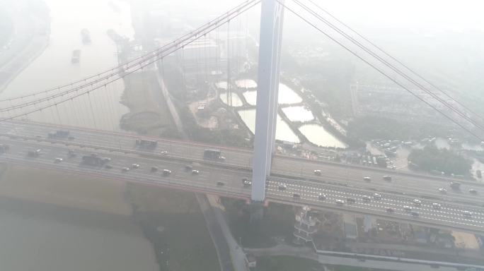 早晨浓雾中的平胜大桥航拍4K