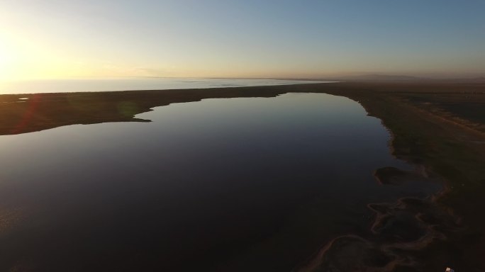 傍晚青海湖